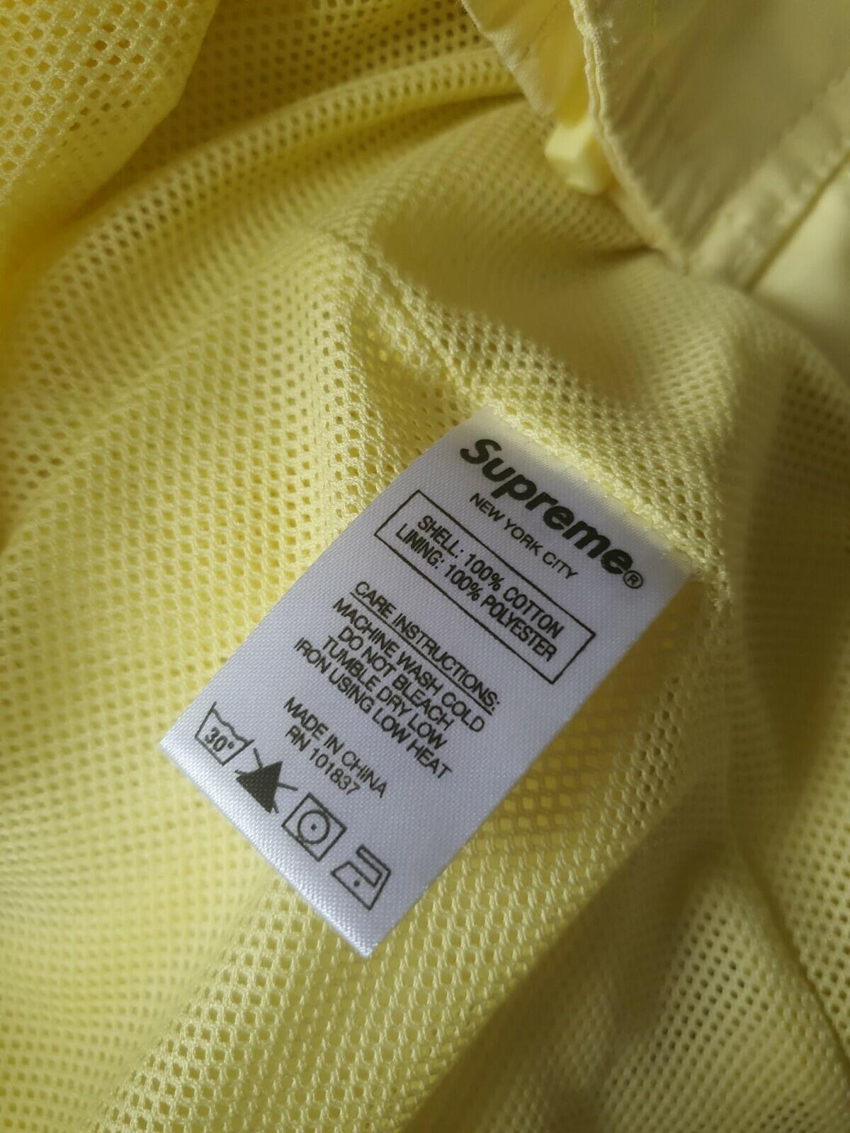 SS20 Supreme Raglan Court Jacke Hellgelb Größe L