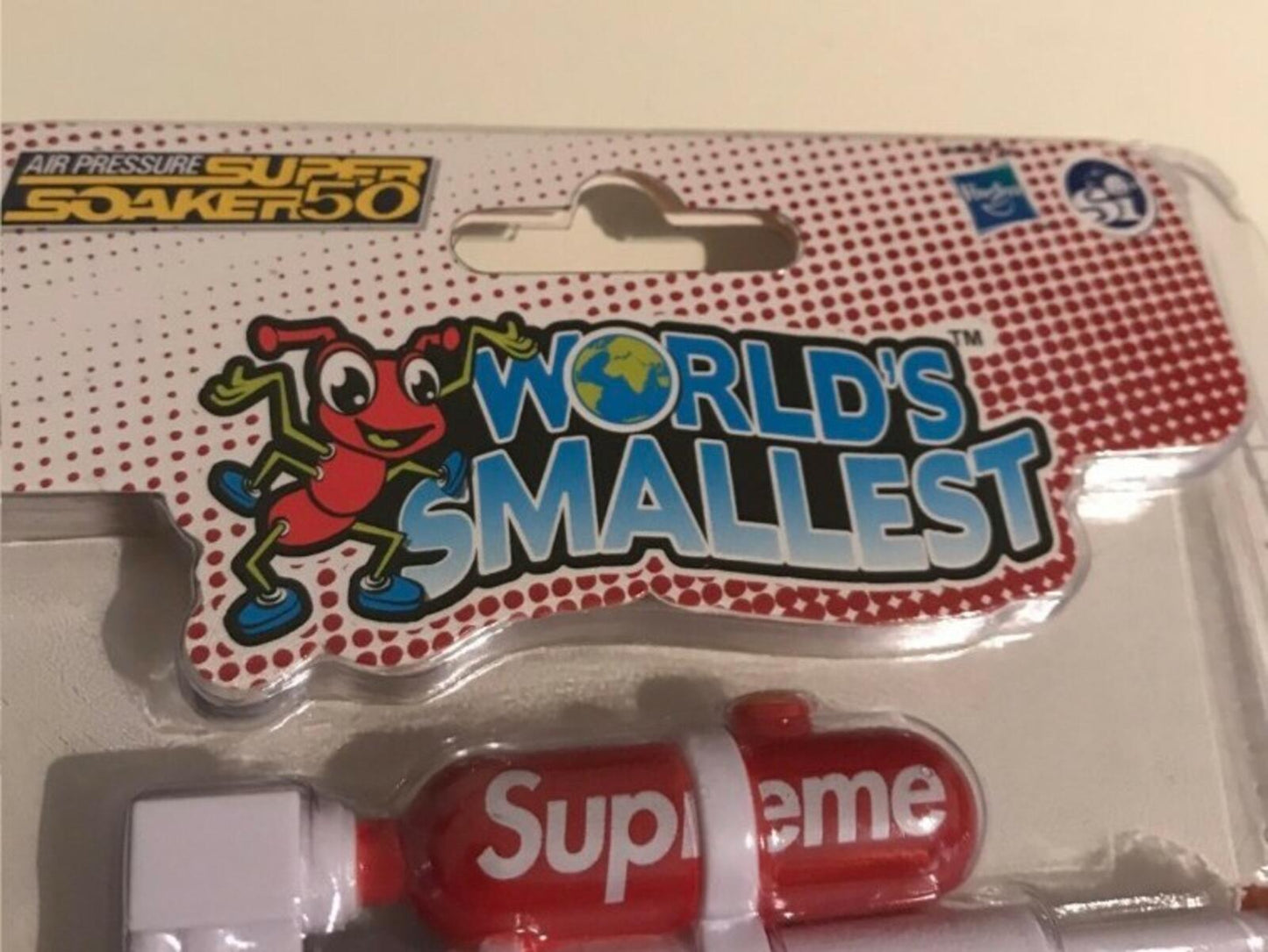 SS19 Supreme Worlds Smallest Mini Super Soaker 50 Schlüsselanhänger Neu und Ungeöffnet