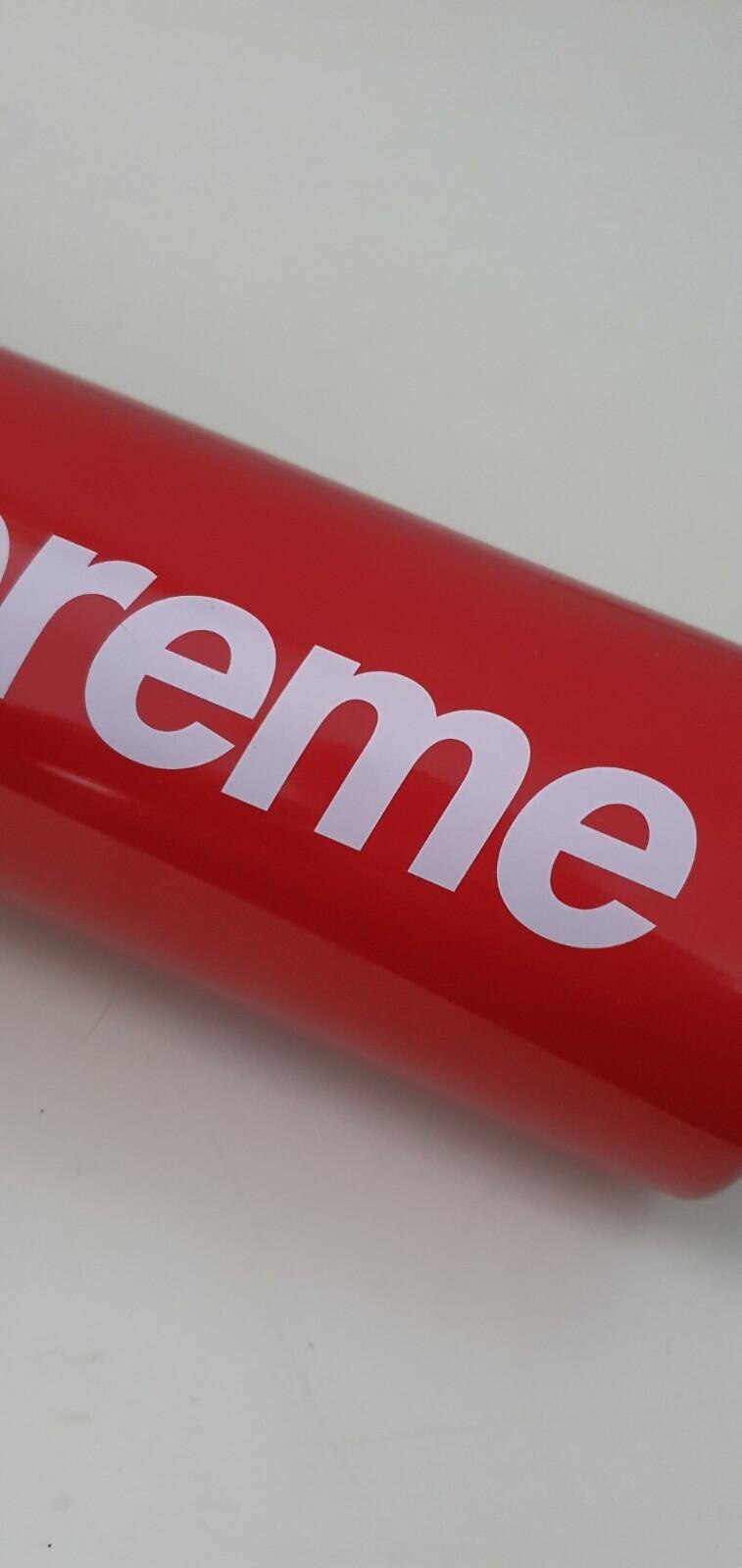 FW20 Supreme x Sigg Vacuum Insulated 0.75 bottle Red Water Stainless Steel