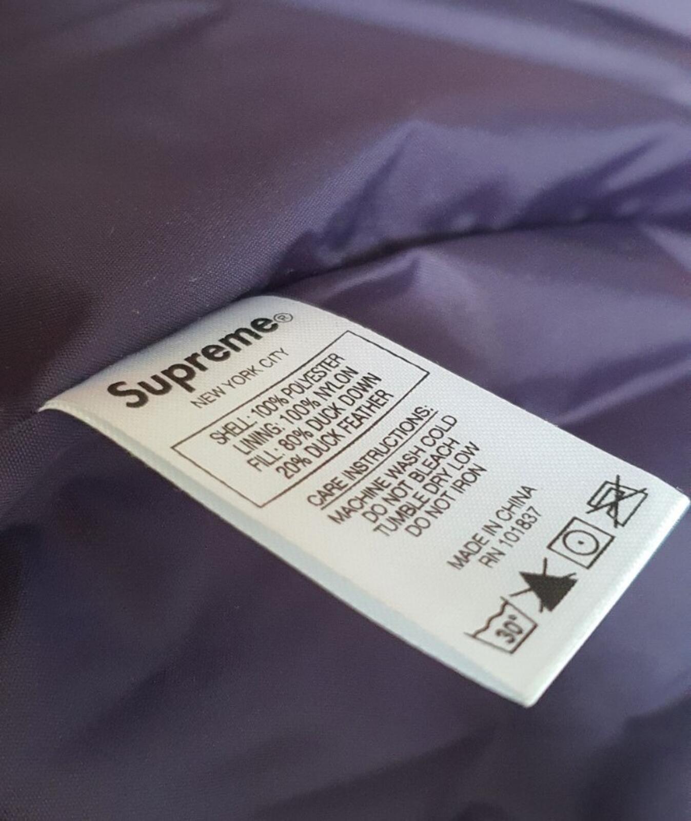 Chaqueta acolchada SS18 Supreme Gradient Puffy grande resistente al agua azul marino plumón de pato