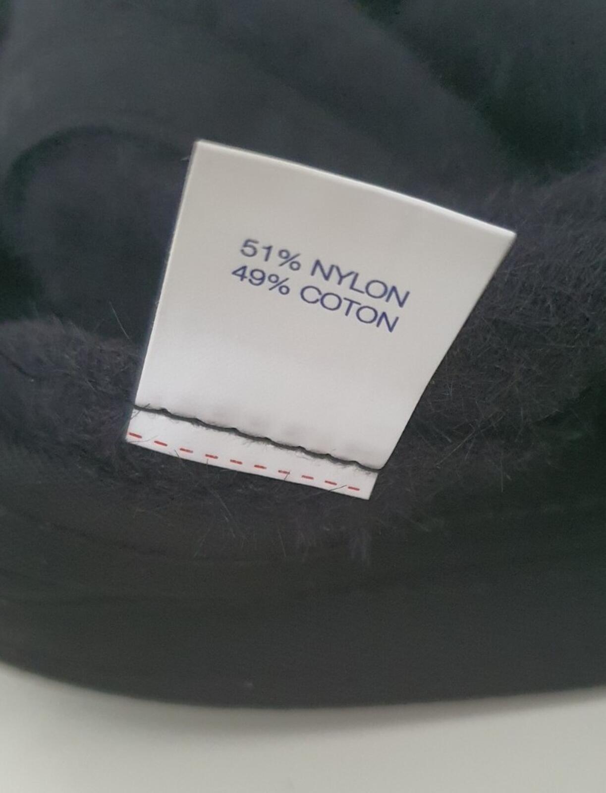 HW19 Supreme Faux Fur Camp Cap Schwarz