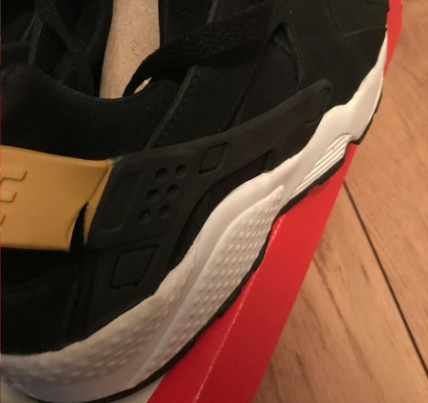 Nike 2013 Huarache Le Black Tour US 9.5 UK 8.5 EU 43