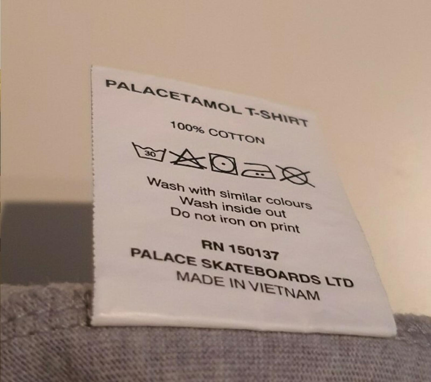 AW17 Palace Palacetamol tee size S grey T-shirt