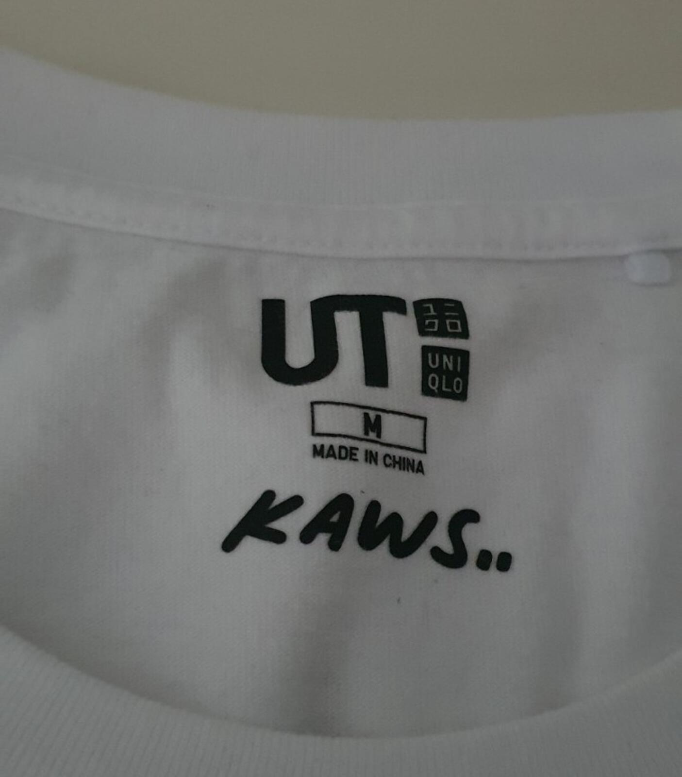 SS19 Uniqlo x Kaws x Sesame Street Clean State white Tee size M medium T-shirt