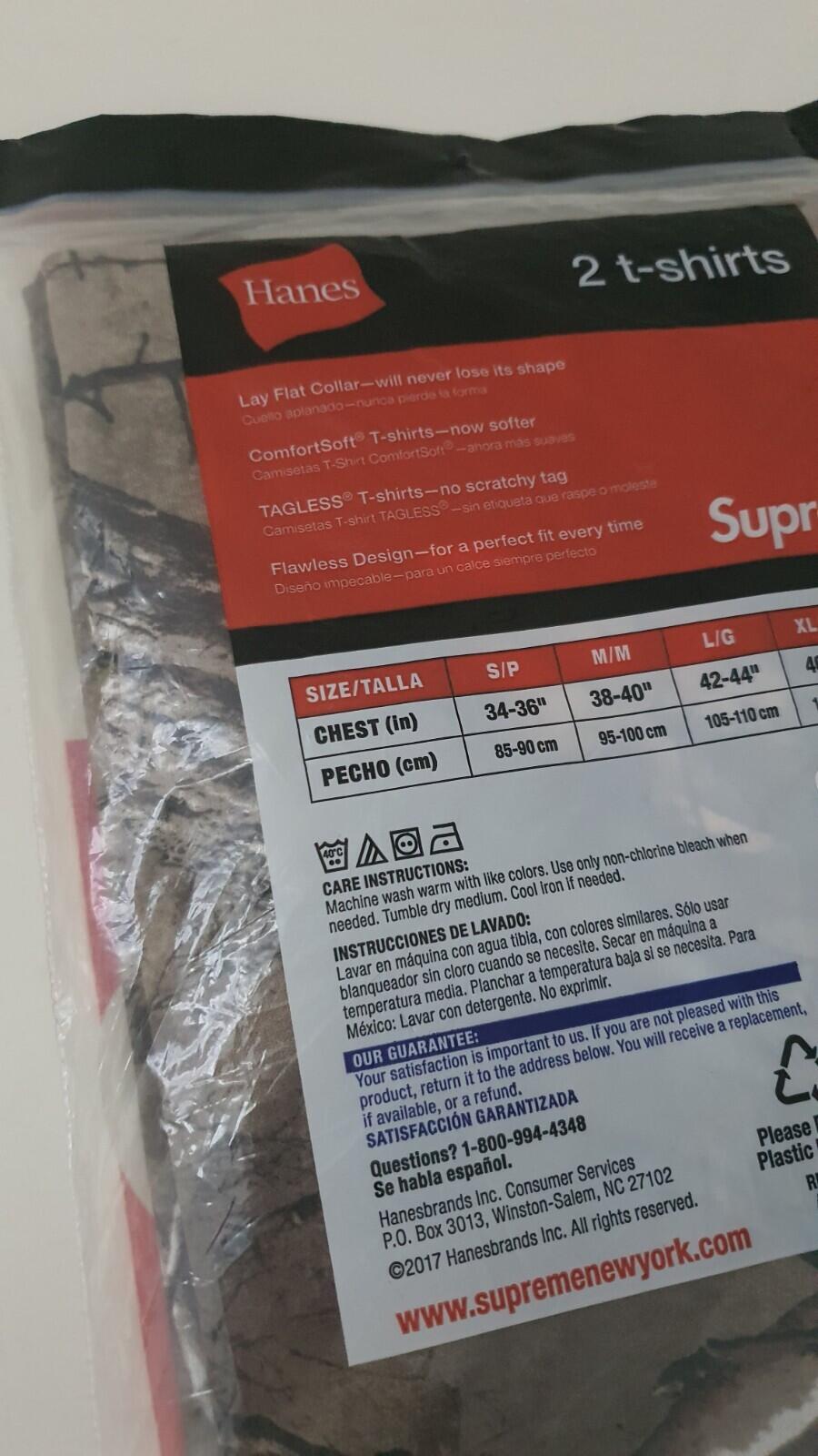 FW17 Supreme Hanes Realtree Tagless Tees (2 pack) size M medium New And Unopened
