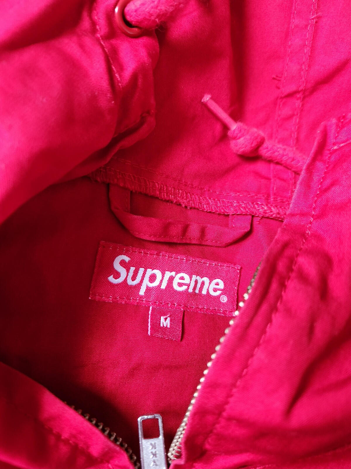 SS18 Supreme cotton hooded raglan jacket Size M Medium red water resistant