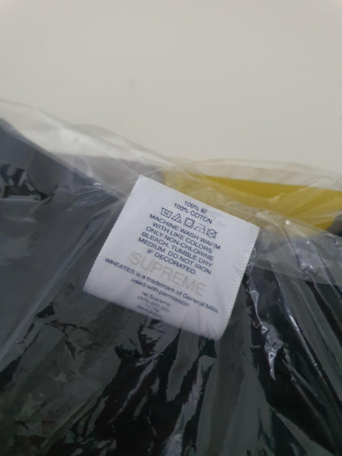 SS21 Supreme Wheaties black tee size M medium T-shirt box logo New and unopened