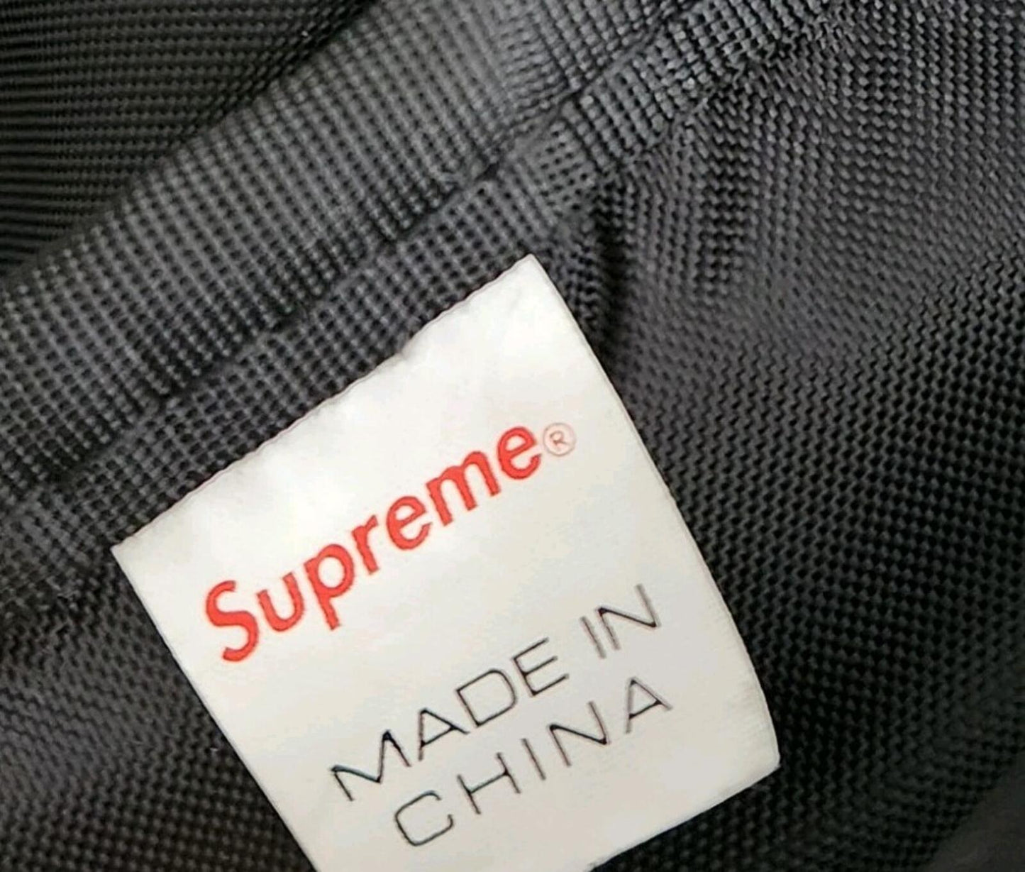 Riñonera Supreme SS17 Negra