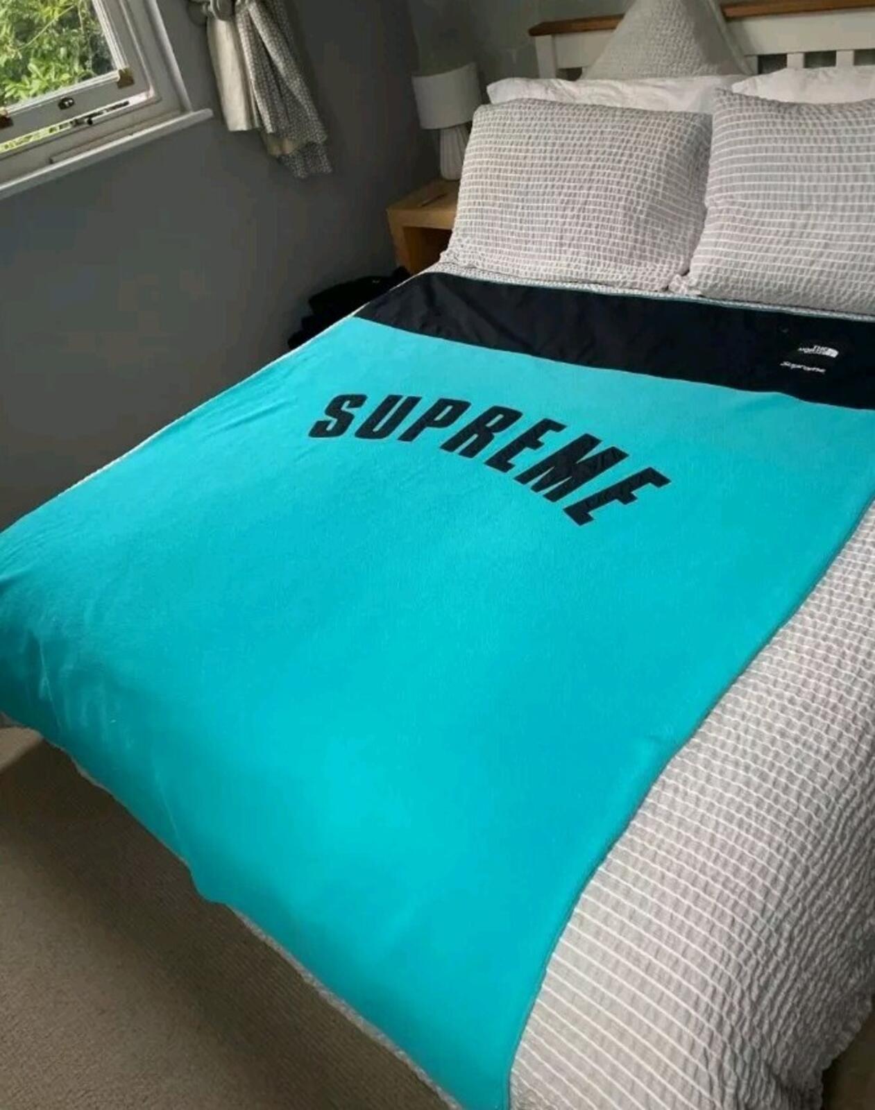 SS19 Supreme x The North Face Arc Logo Denali Fleece Blanket Teal TNF