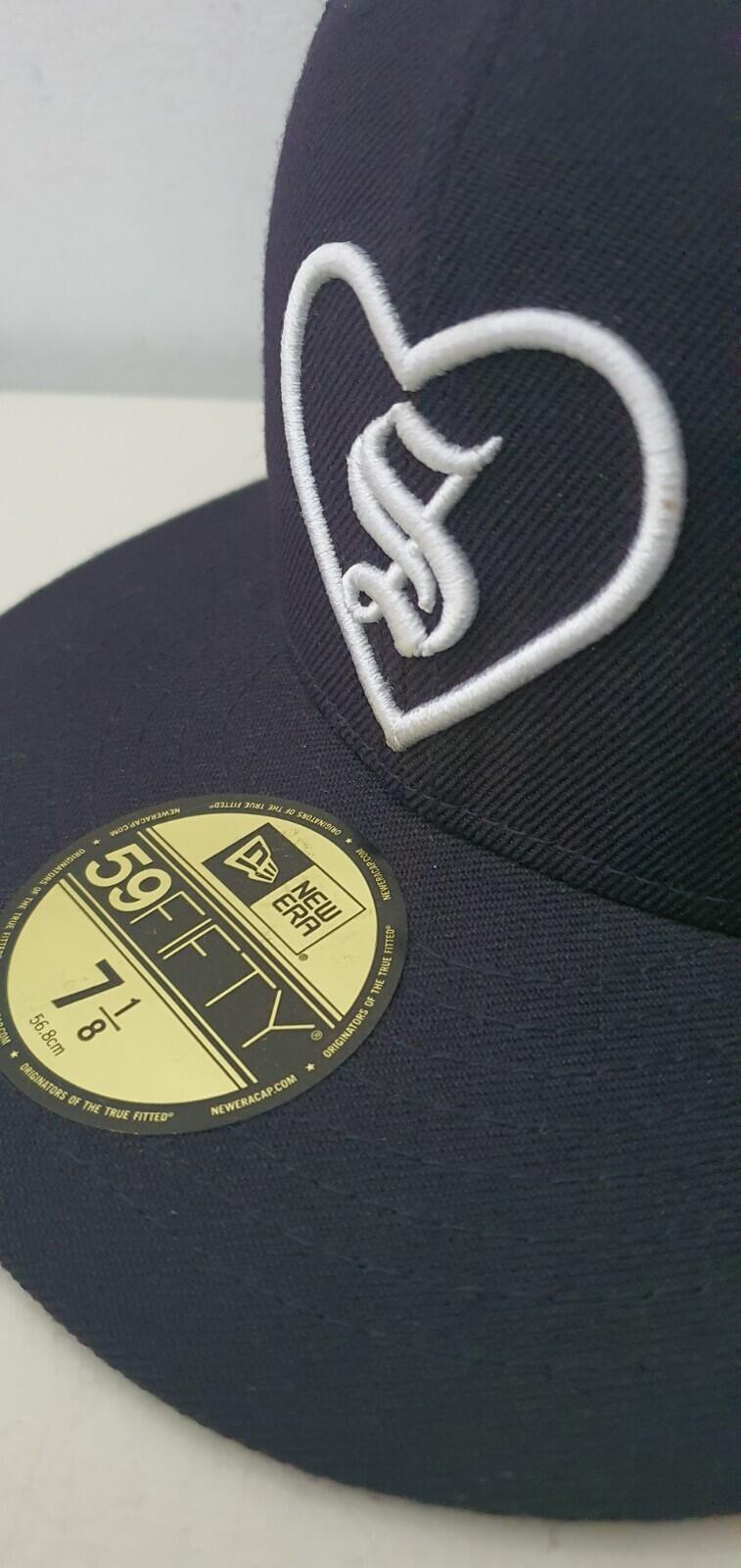 FW17 Supreme Heart New Era size 7 1/8 navy cap hat snapback