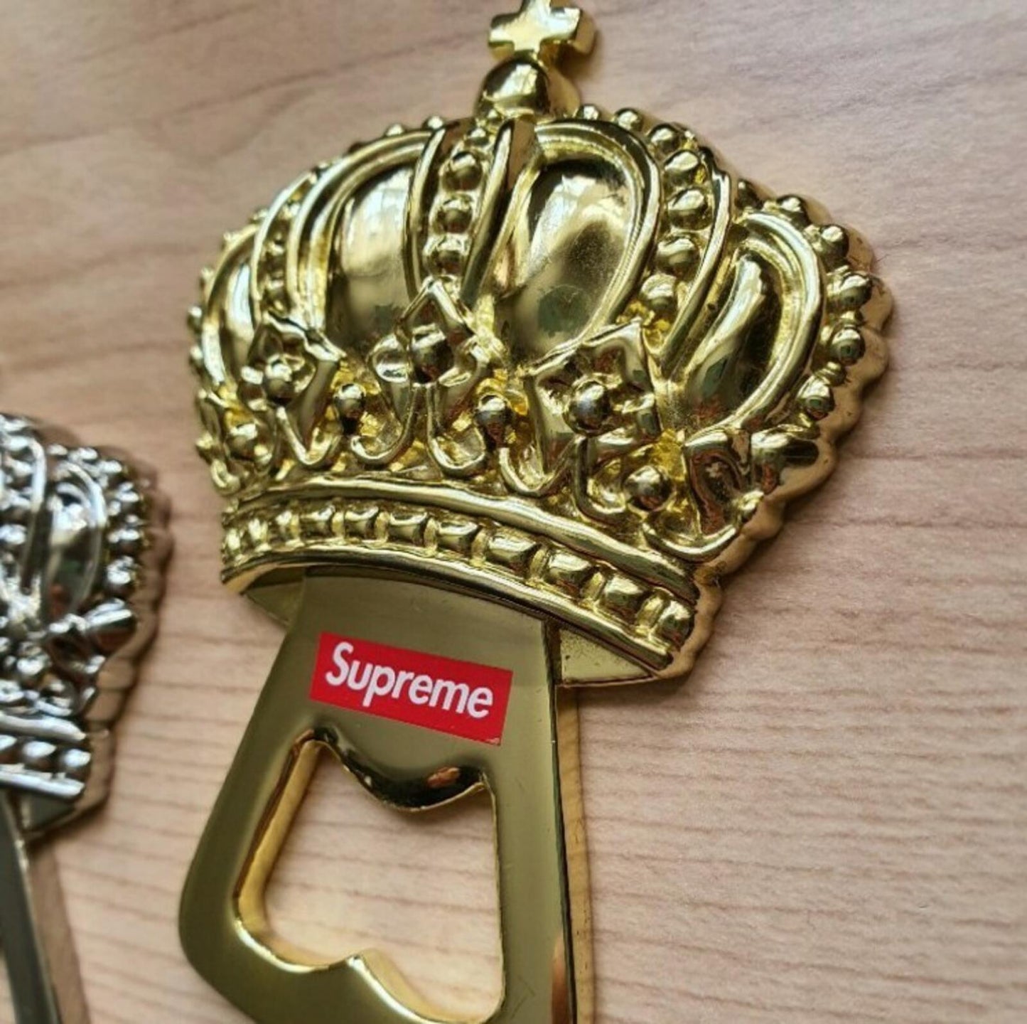 2x FW13 Supreme gold and silver crown bottle openers Very rare Accessories 2013