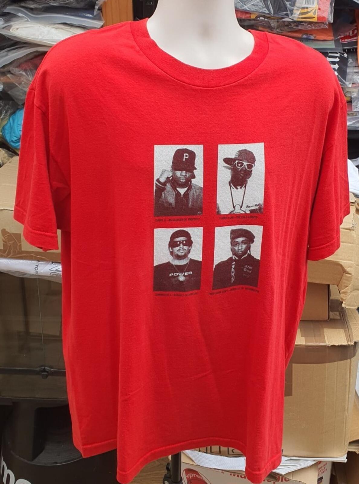 SS06 Supreme x Public Enemy Camiseta Roja Talla XL
