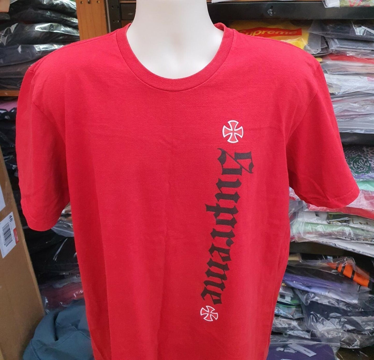 FW17 Supreme x Independent Old English Tee Red Size L