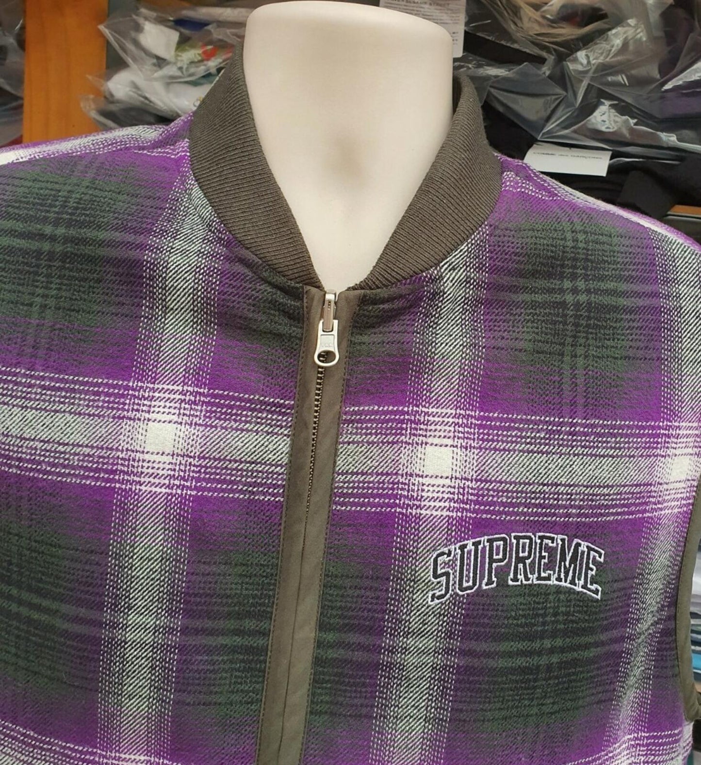 FW17 Supreme reversible shadow plaid vest dark green/ purple Medium New with tag
