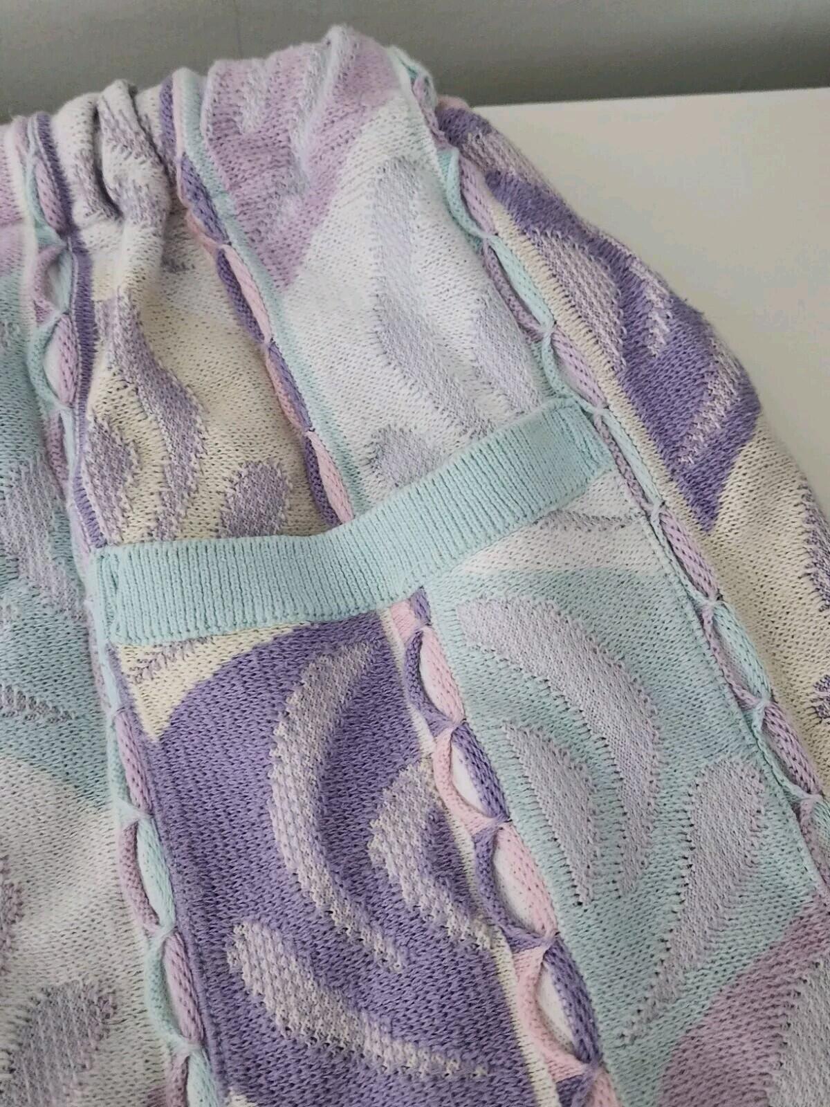 SS22 Supreme Abstract Textured Knit Short size L large Pale Blue shorts