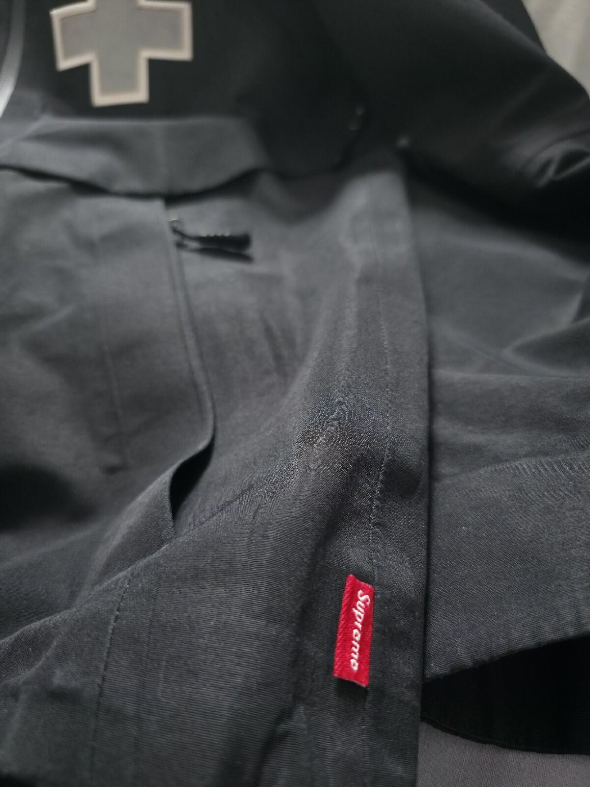 SS22 Supreme x The North Face Summit Series Rescue Mountain Pro Jacket Black TNF