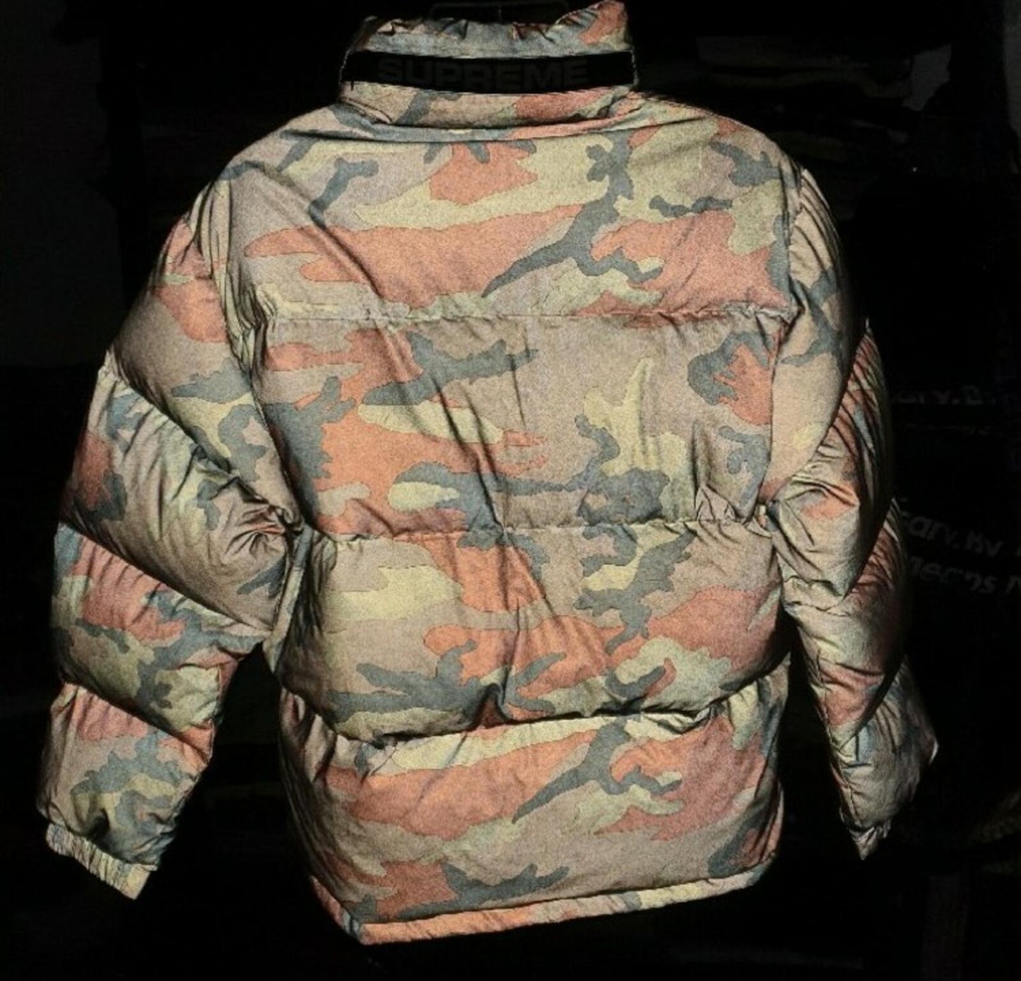 FW18 Supreme Reflective Camo Down Jacket size L large duck down New with tag