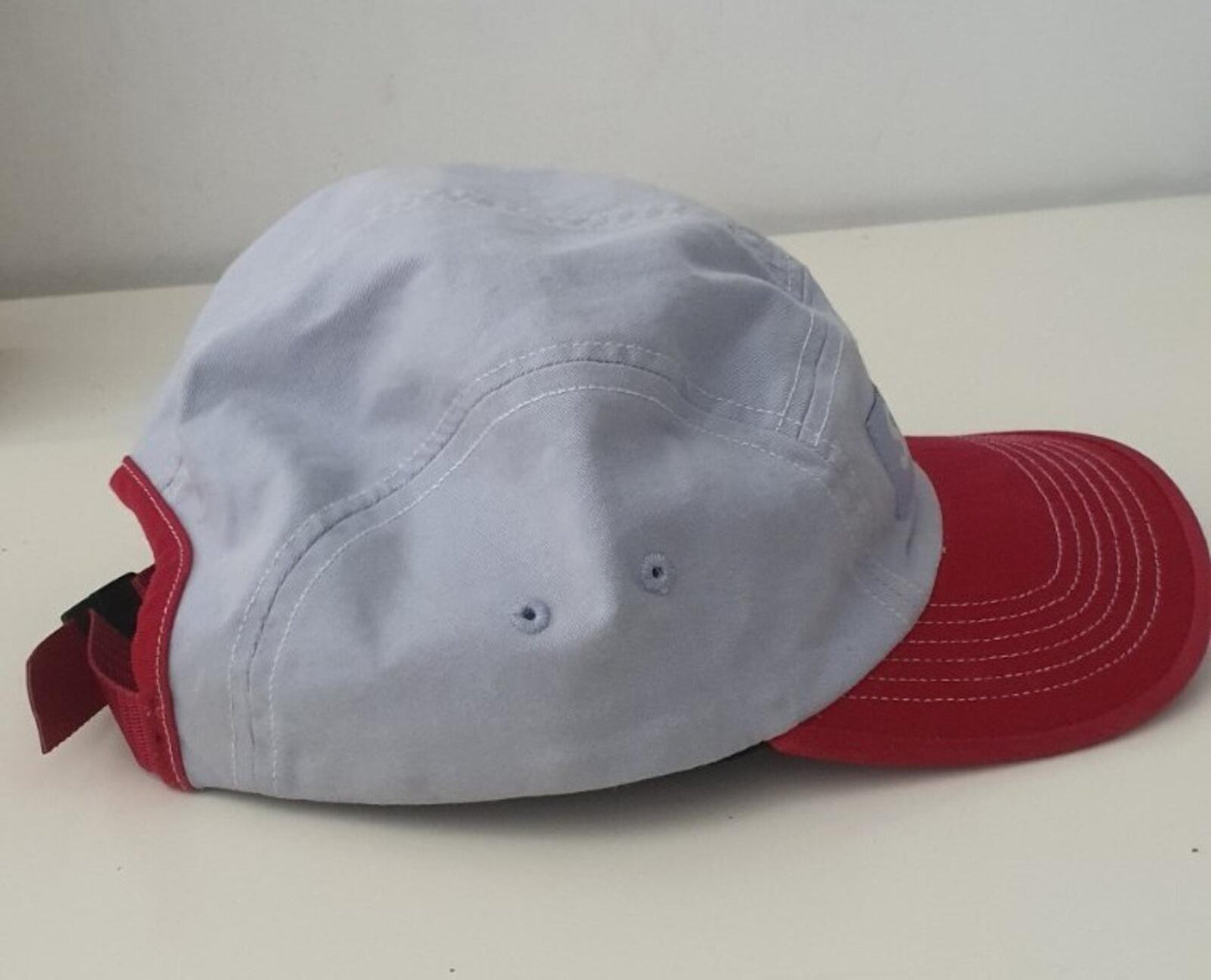 SS22 Supreme 2-Tone Twill Camp Cap Hut Rot Hellblau Rot