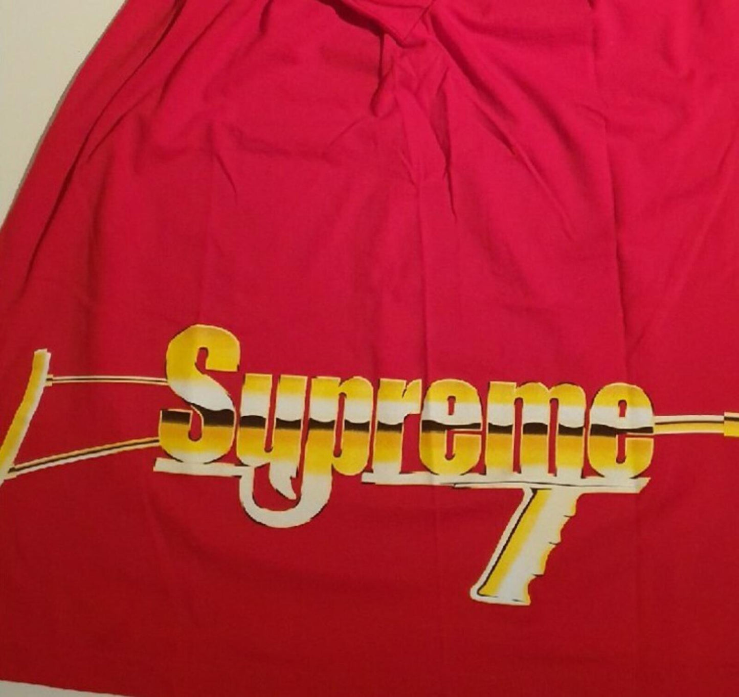 SS17 Supreme Automatic red tee Größe L großes T-Shirt AK47 Pistole