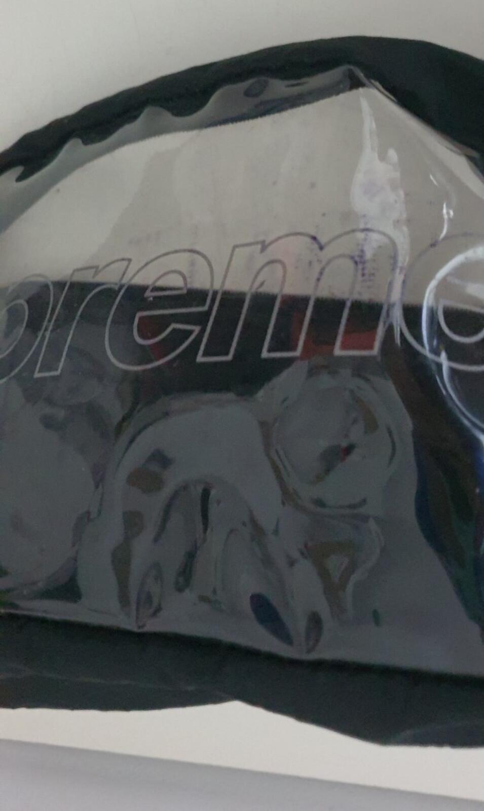 FW18 Supreme Utility Bag Impermeable