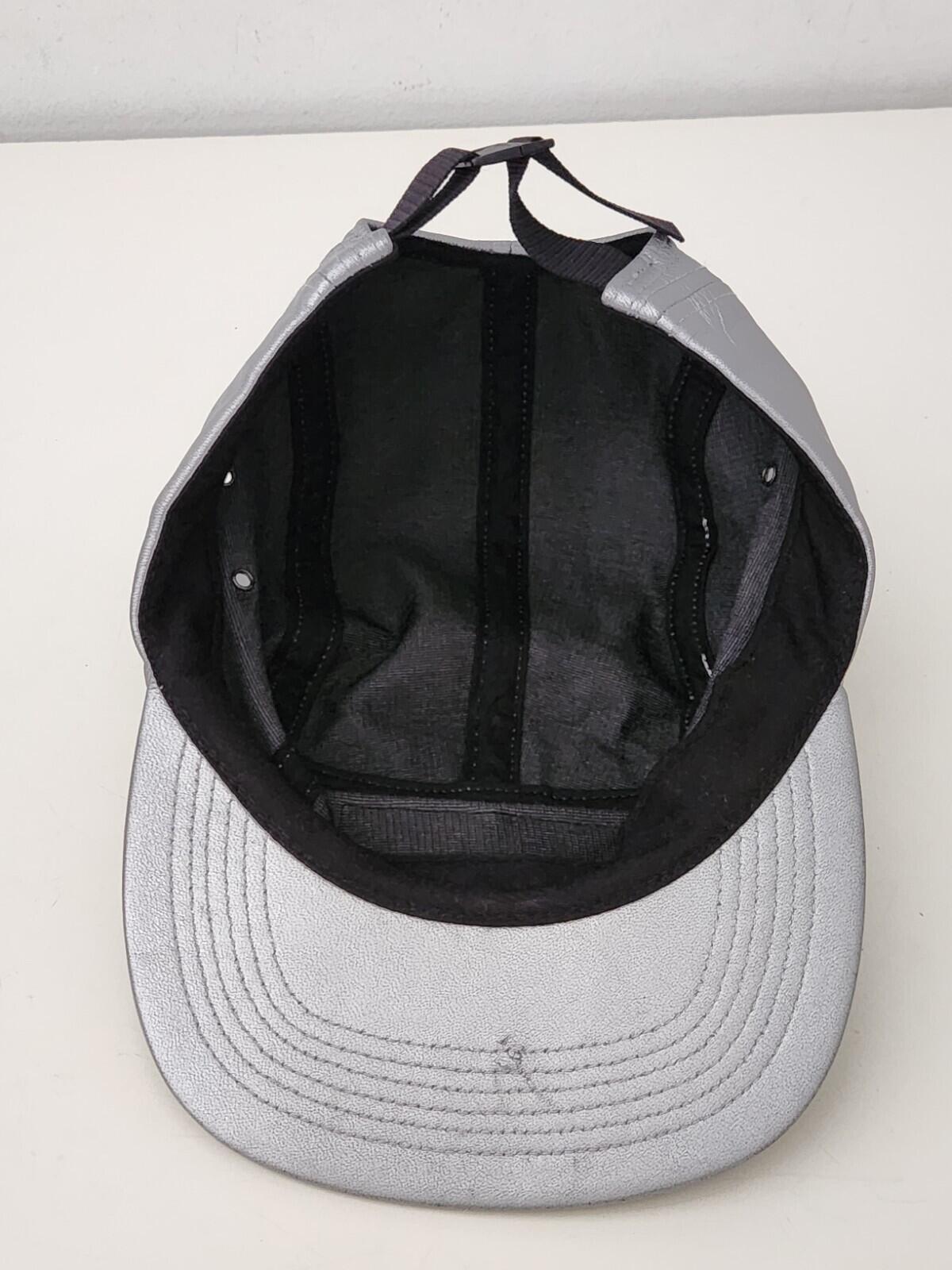 FW16 Supreme Leather Camp Cap Silber