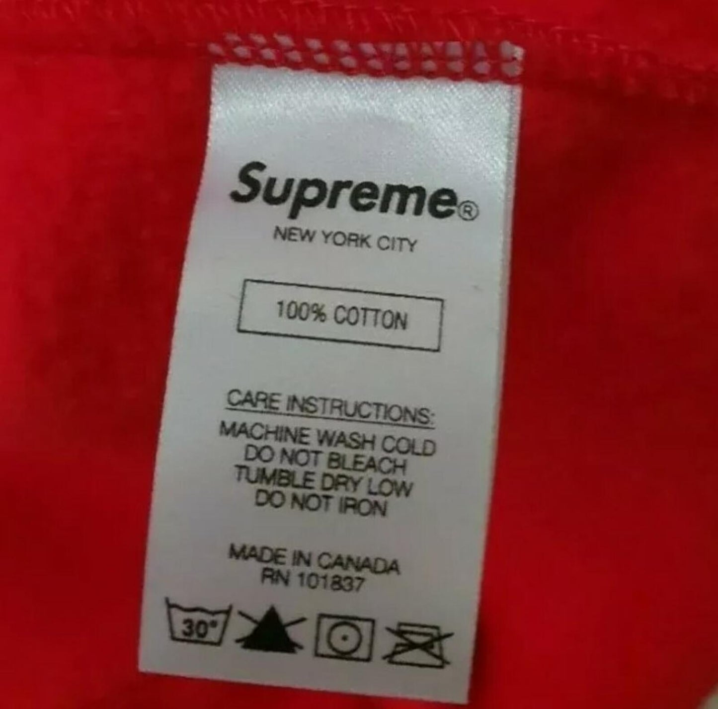 FW20 Supreme Shop New York City red hooded sweatshirt size L large hoodie