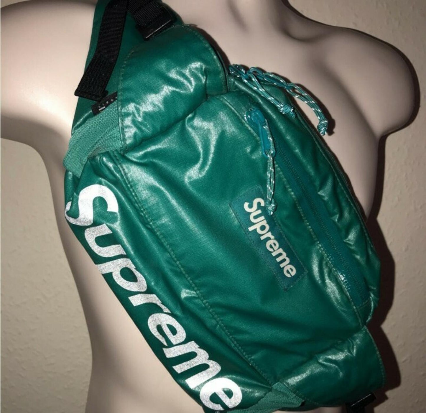 FW17 Supreme teal waist bag Cordura Fabric reflective text Shoulder Belt Used 1x