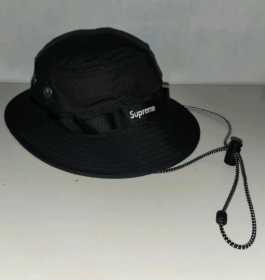 SS22 Supreme The North Face Trekking Crusher S/M Sombrero de Pescador Resistente al Agua TNF