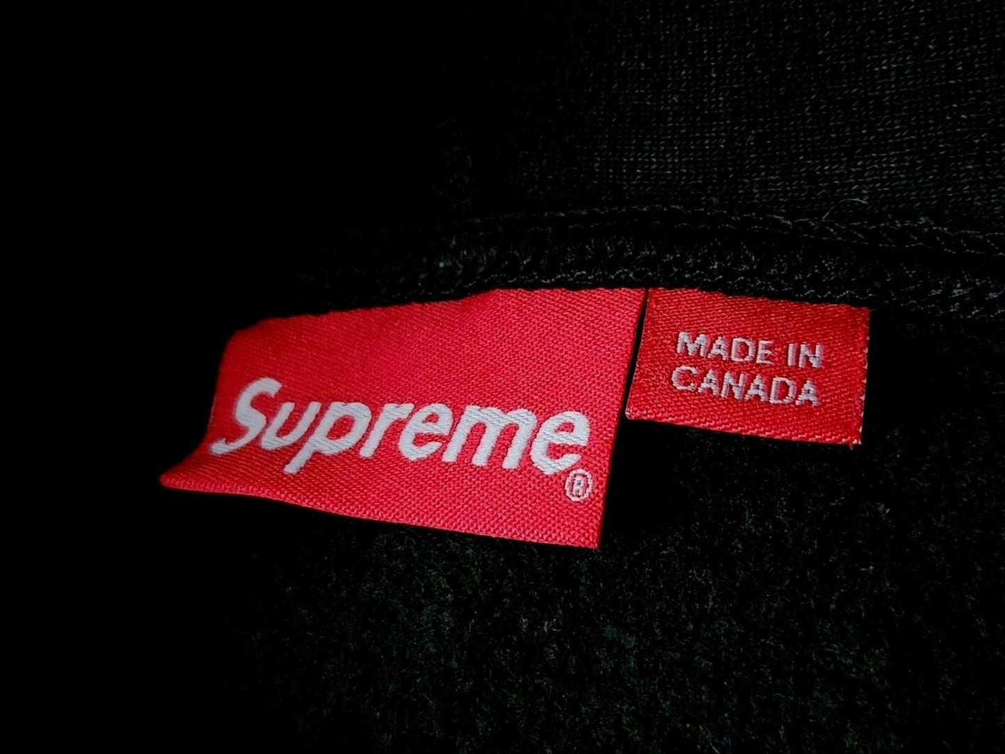 SS22 Supreme Raised Handstyle Kapuzenpullover Schwarz Größe L