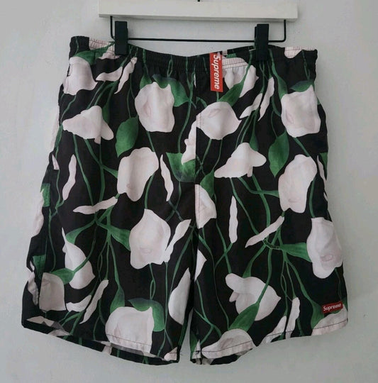 Bañador corto Supreme de nailon SS18, talla XL, estampado floral negro, con logo pequeño