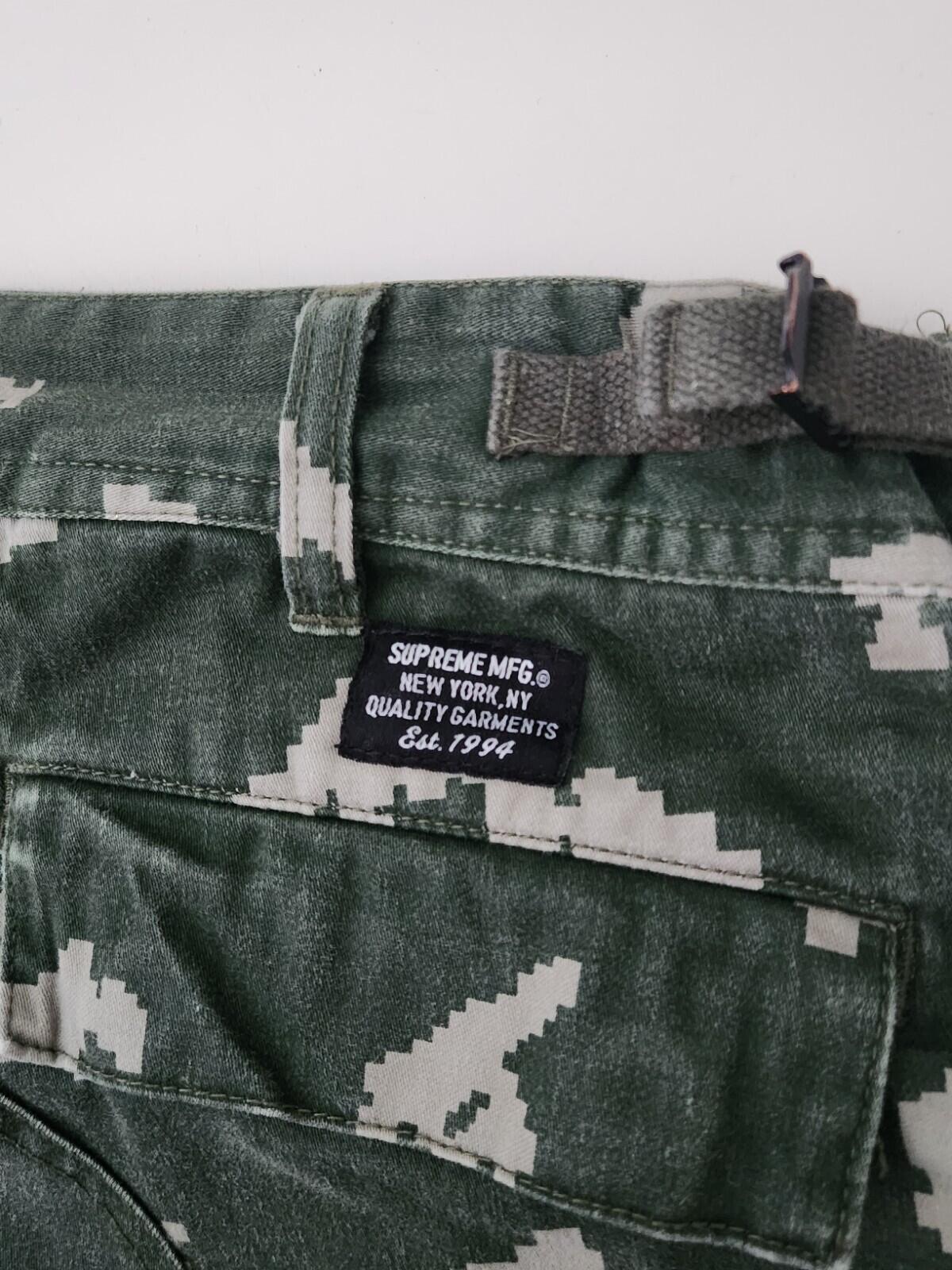 FW20 Supreme Cargo Pants Olive Digi Camo Size 30 W30