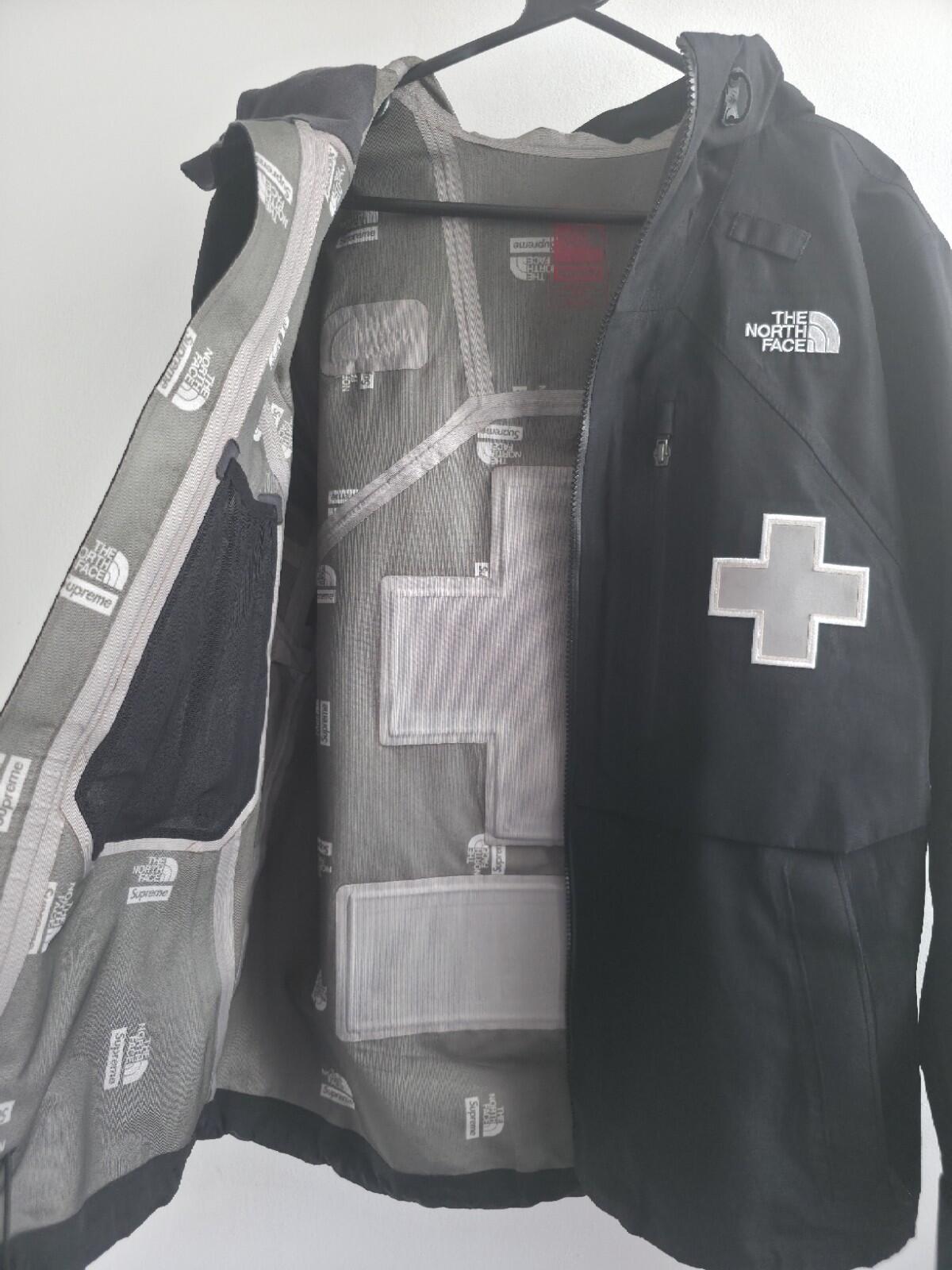 SS22 Supreme x The North Face Summit Series Rescue Mountain Pro Jacket Black TNF