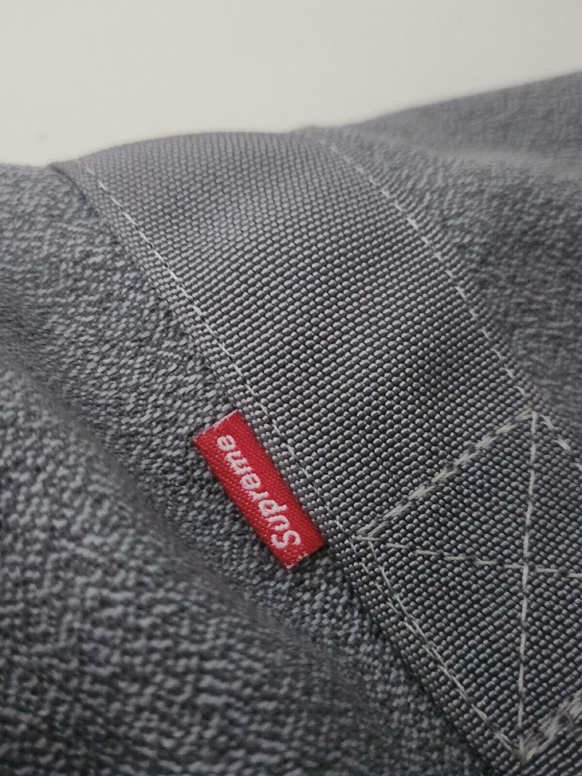 Mochila Duffle Bolso de Viaje Supreme Large Scatterweave de 2 vías Gris
