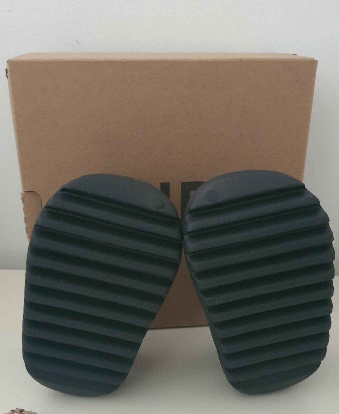 ADIDAS YEEZY New INFANTS ONYX SLIDE 4K UK 4K Black grey slides Baby
