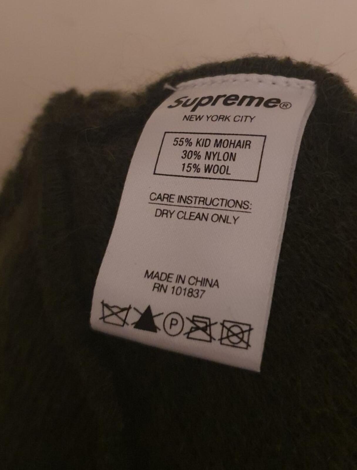 Gorro Mohair Supreme FW20 Oliva