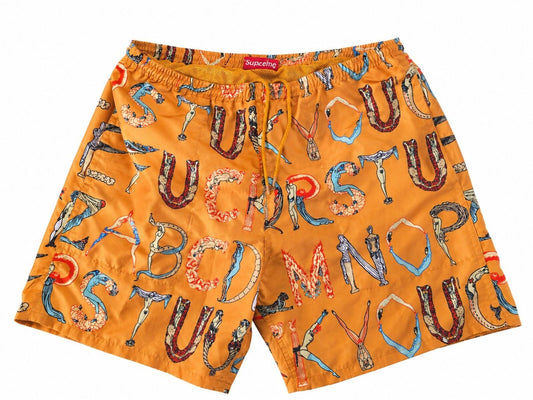 SS18 Supreme Alphabet Water Short Melocotón M Obra de arte original de Erte. ©Sevenarts