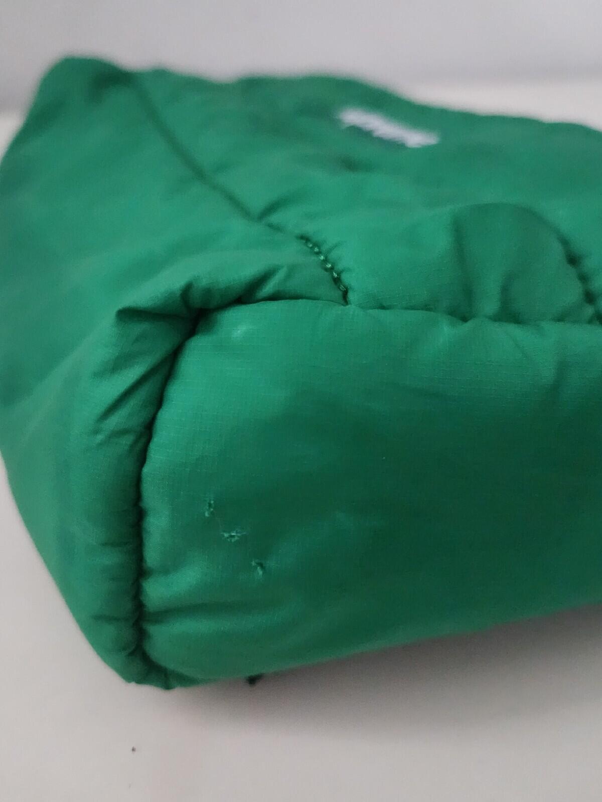 HW22 Supreme Puffer Side Bag Schultertasche Grün Wasserabweisend