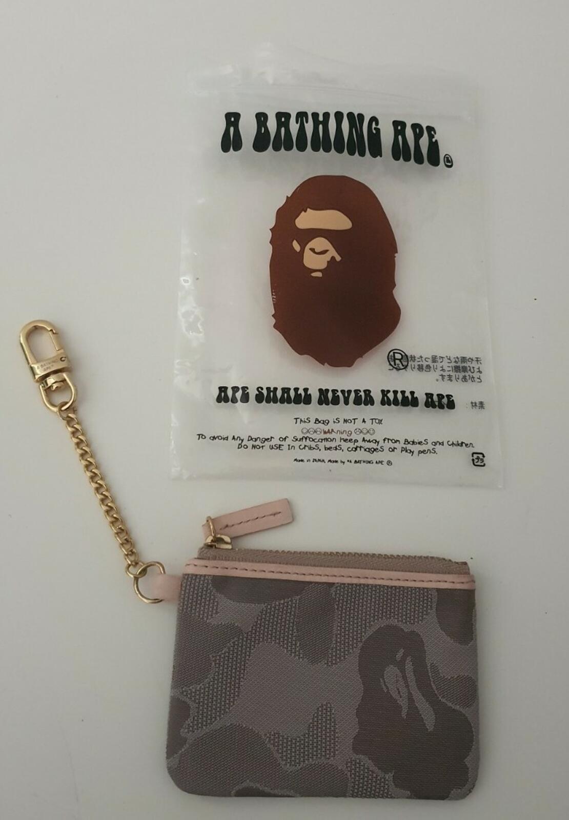 A Bathing Ape BAPE coin / money wallet with golden chain Very rare Accessory