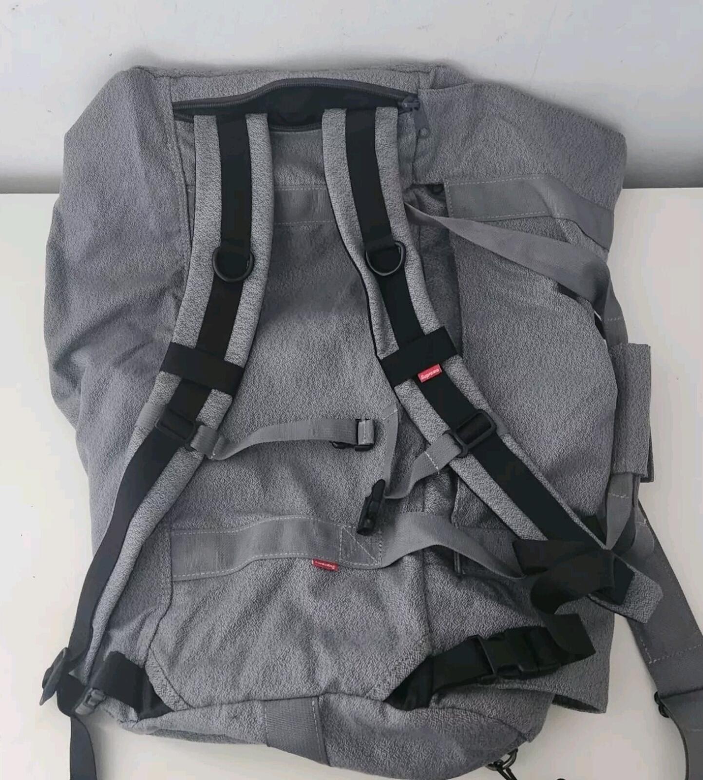 Mochila Duffle Bolso de Viaje Supreme Large Scatterweave de 2 vías Gris