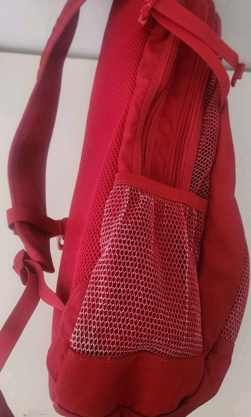 SS20 Supreme Rucksack Netztasche Dunkelrot