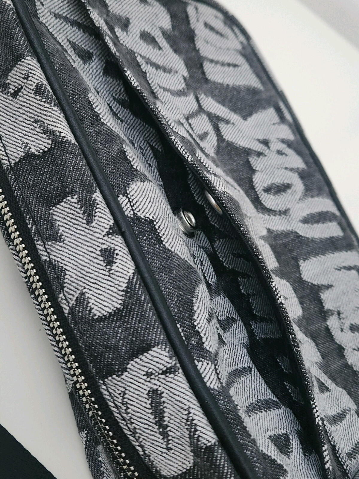 SS22 Supreme Fat Tip Jacquard Denim waist bag Black Shoulder Bum 3L