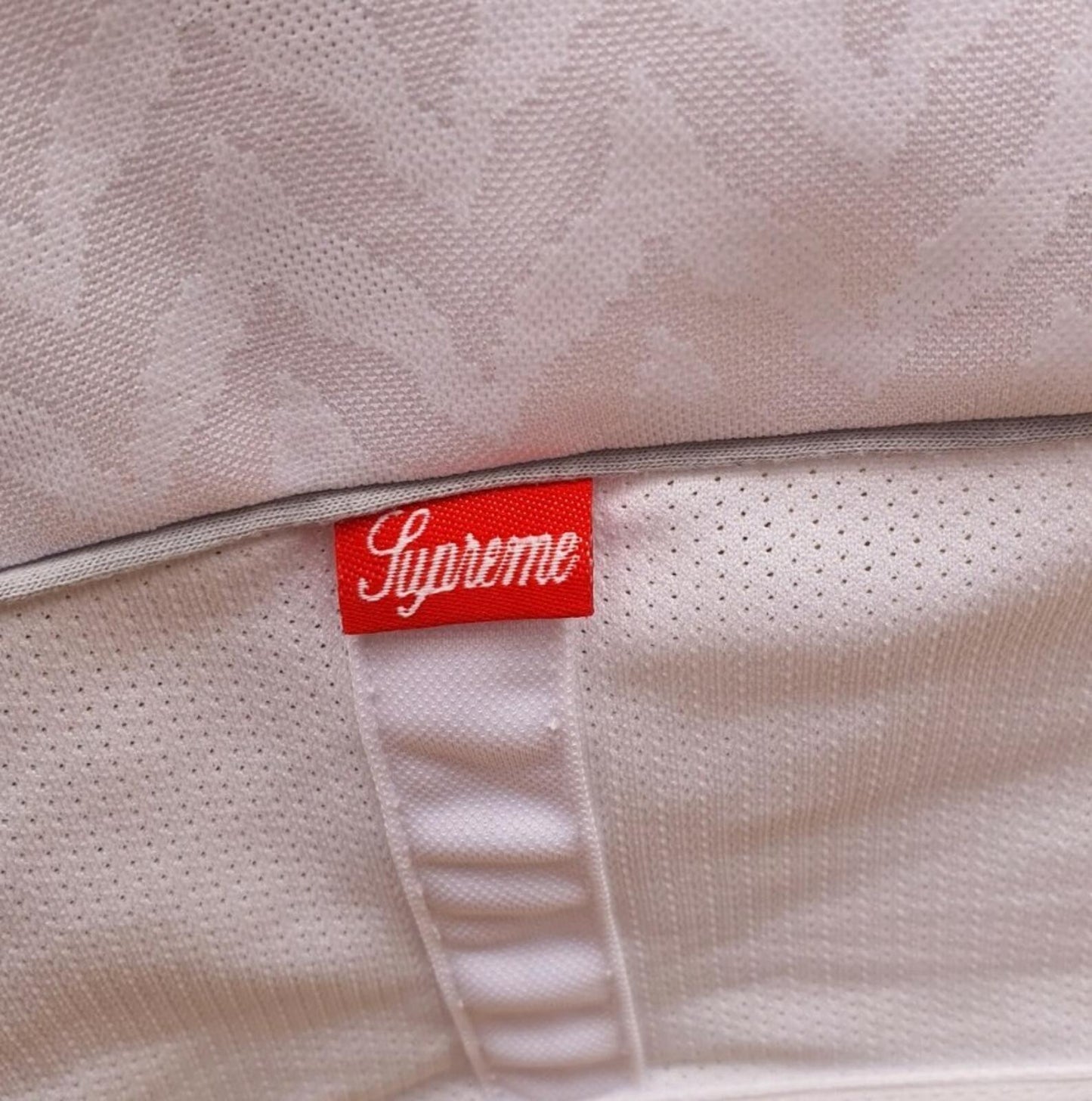 SS05 Supreme Umbro Arabic Logo Soccer Jersey vintage L large