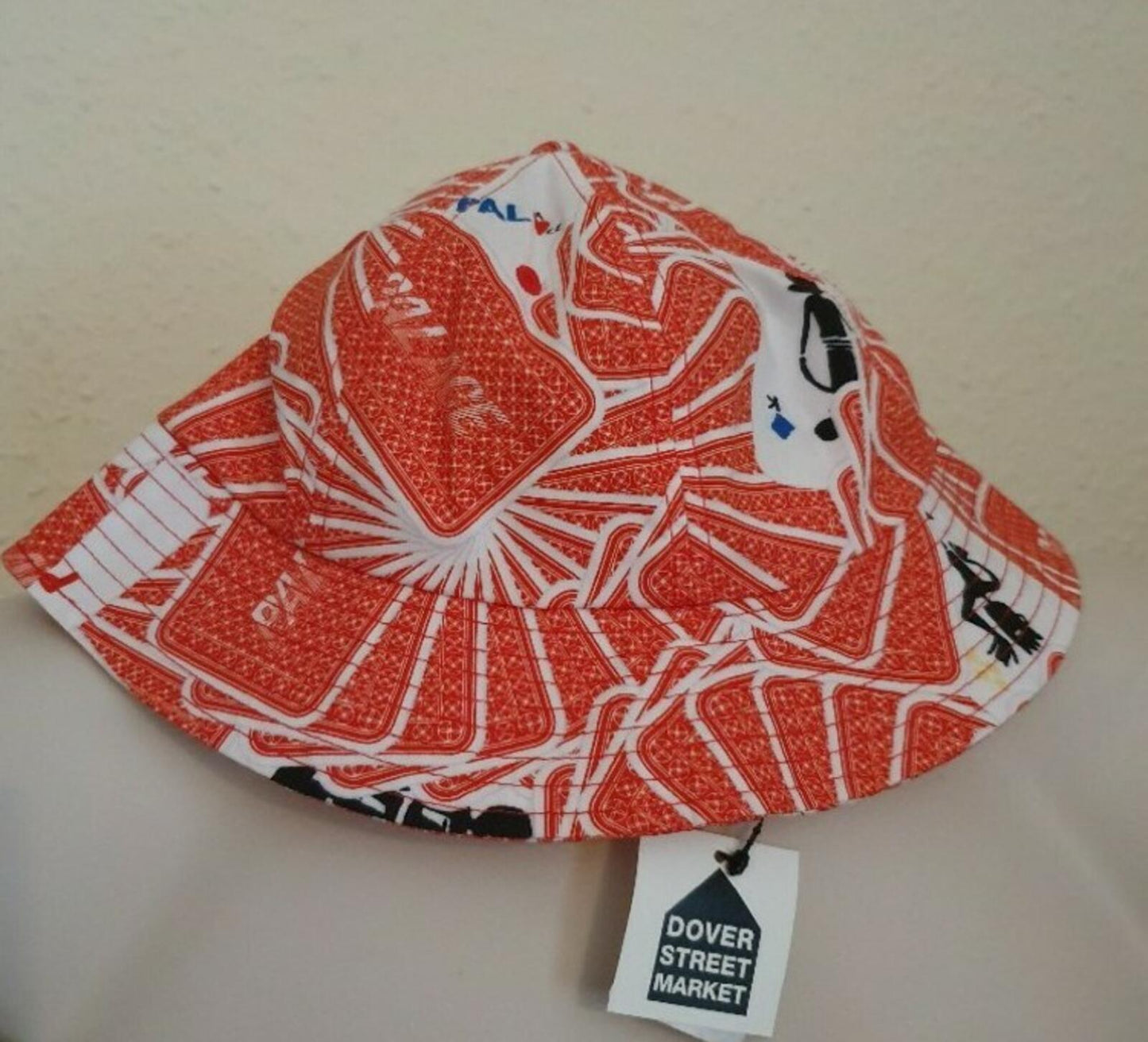 Palace x JCDC roter Fischerhut Crusher Palace Skateboards Cards Selten Neu mit Etikett