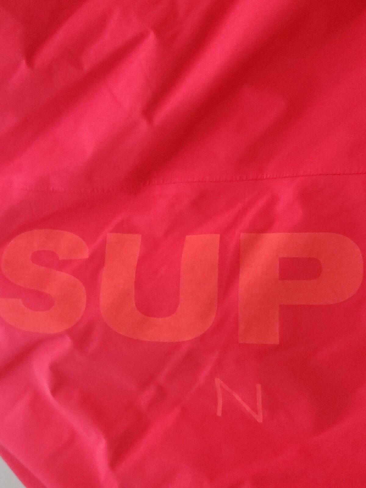 FW20 Supreme GORE-TEX 700-Fill down Parka M Medium jacket Waterproof Bright Red