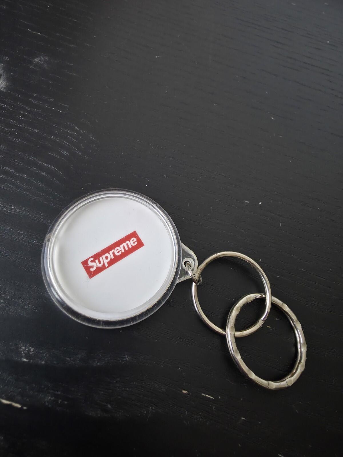 SS12 Supreme Rent My Face Keychain