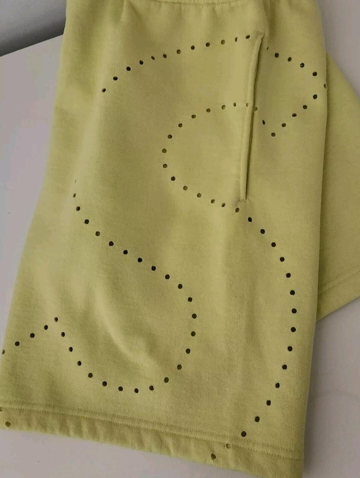 SS21 Supreme Laser Cut S Logo Sweatshort Light Lemon Größe S 30