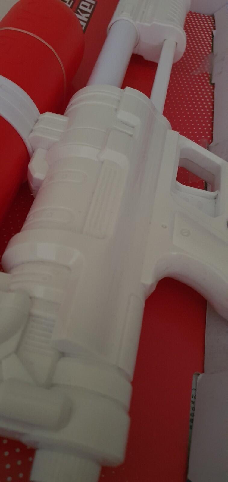 SS19 Supreme Hasbro Super Soaker 50 Water Blaster White New with defects