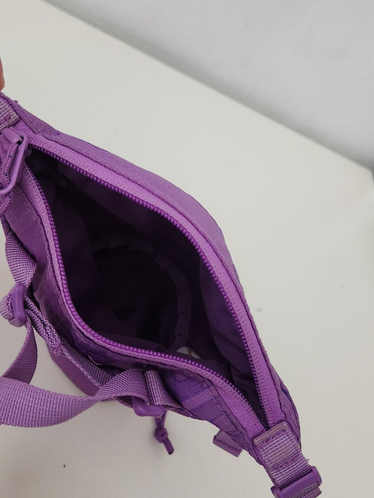 FW21 Supreme Neck Pouch Bag Lila Wasserabweisend