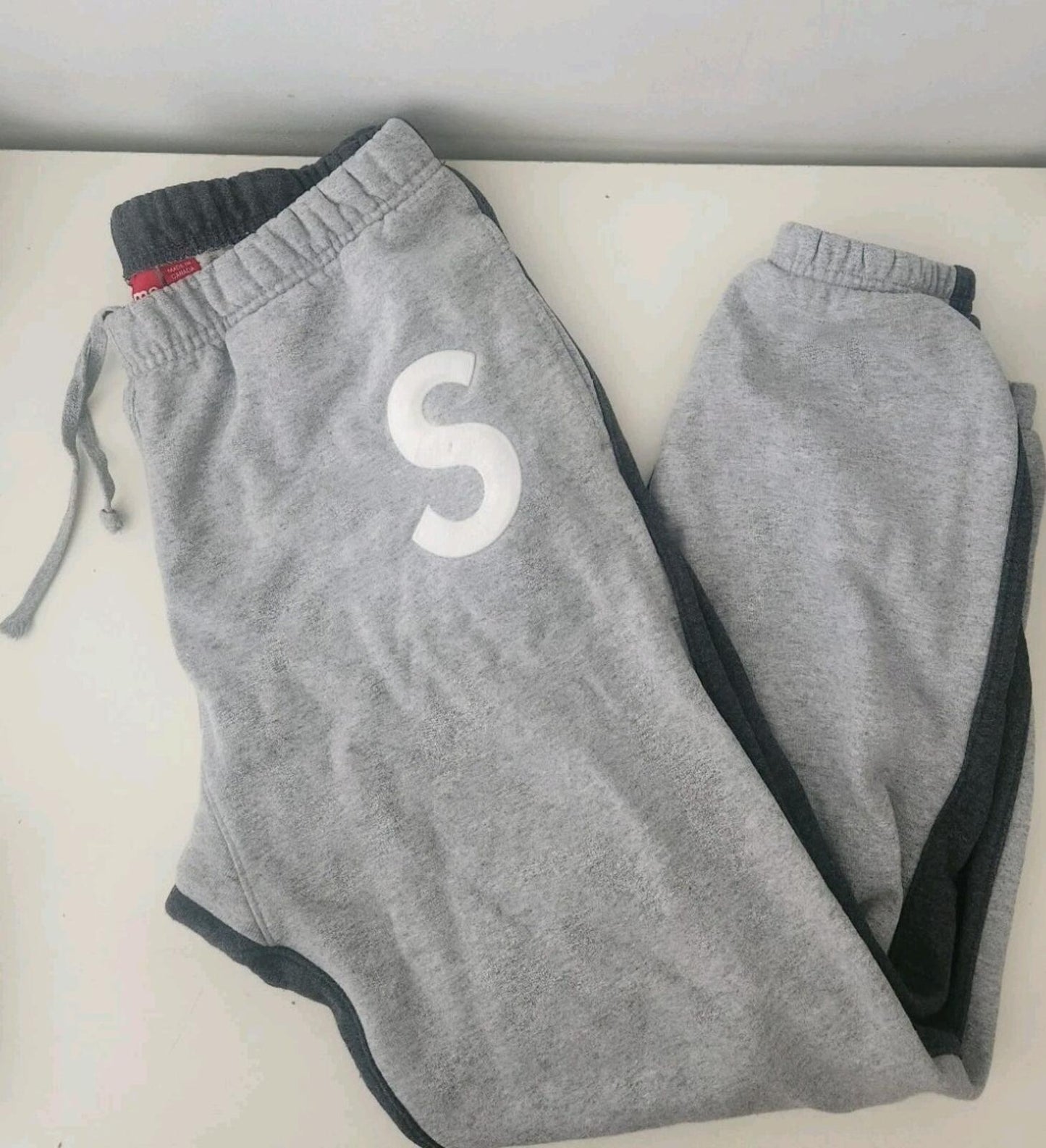 FW21 Supreme S Logo Split Sweatpant Gris Jaspeado Talla M