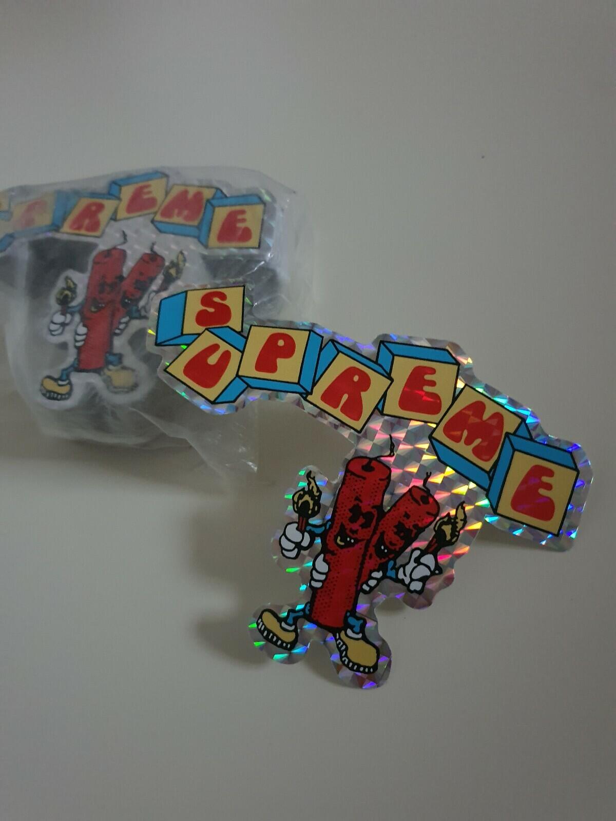 100 SS19 Supreme Dynamite Stickers (1x brick)